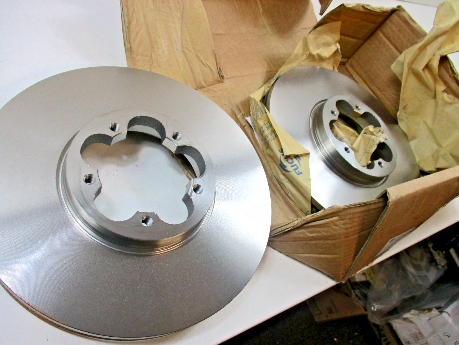 Transit mk8 brake disc pair front new genuine 2110200 Ford