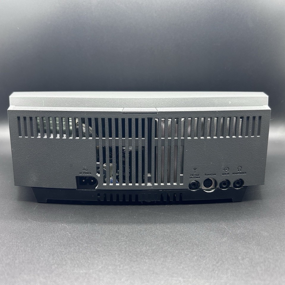 Bose Wave Music System AM/FM CD Player Clock Radio Remote AWRCC1 Great ...