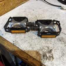 Wellgo LU-964 Flat Alloy Hybrid Pedals - Black - 9/16" - Universal Bicycle