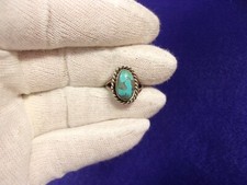 DELIGHTFUL LITTLE OLD VTG ANTIQUE SOUTHWESTERN STERLING SILVER  TURQUOISE RING