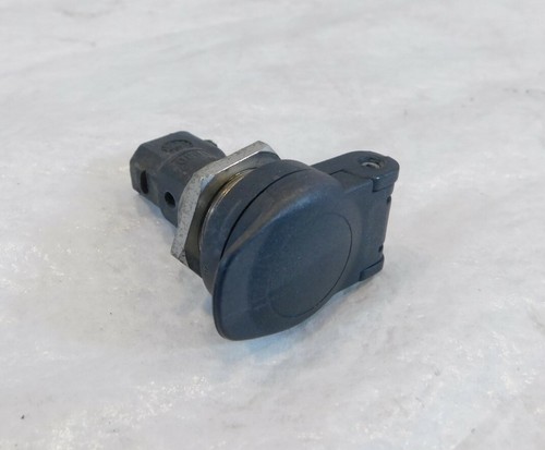 BMW F650GS K1200LT R100 R1100RT R1200GS OEM Auxiliary Plug In Accessory Socket 