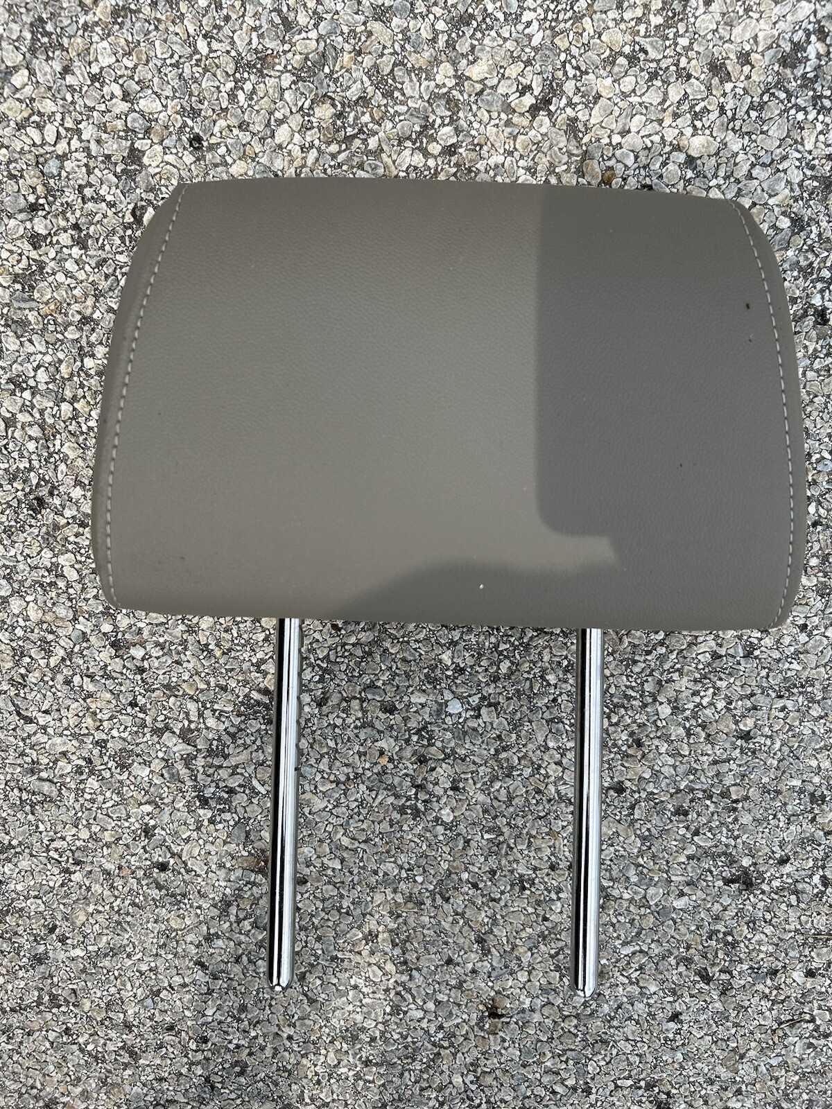 2015 2020 CHEVY TAHOE suburban OEM RH LH FRONT RIGHT OR LEFT HEADREST