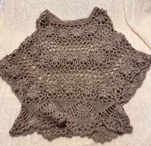 Lumiere Crochet Over Sweater Large Sleeve opening Flower pattern Taupe Large - Picture 3 of 16