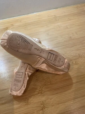 Freed of London Pointe Shoes FREE RIBBON