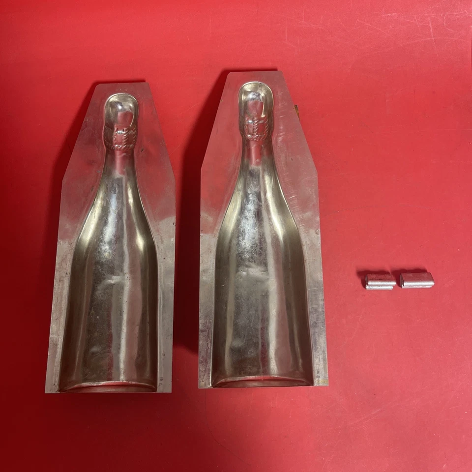 Molde de chocolate de metal vintage en forma de botella de champán. 11”-Alto Foto 4 de 4