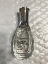 SALLY HANSEN Diamond Strength No Chip Nail Color 110 FLAWLESS uns