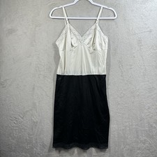 Vanity Fair Lace  Nylon Slip Dress Size 34 24   Black Ivory Vintage