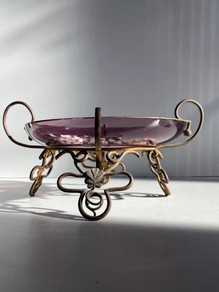 ANTICO PORTA GIOIE VITTORIANO METALLO DORATO VETRO AMETISTA DECORO FLOREALE '800 - Immagine 2 di 4