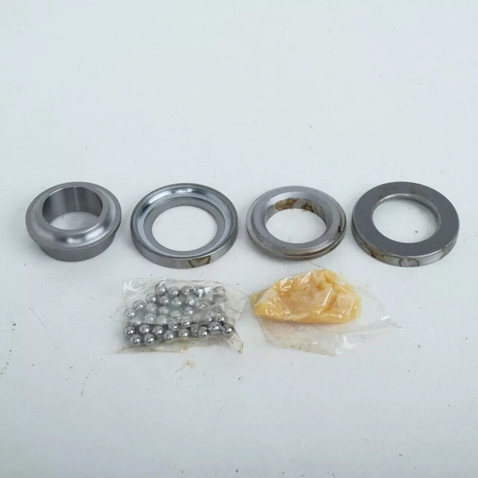 Ajuste para Honda C50 C65 C70 CM90 CT90 CT200 S65 C200 CA200 Ball Race Dirección Foto 2 de 4