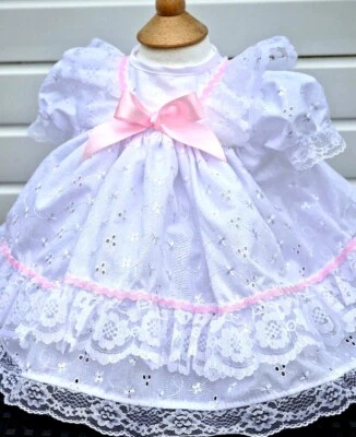 DREAM BABY WEAR UK TRAUM 0-5 JAHRE Baby Mädchen rosa weiß Lochstickerei Anglais Rüschen Netz Kleid