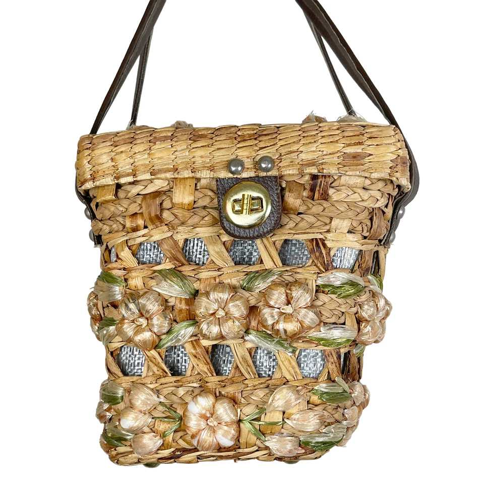 Cartera caja vintage años 60 con asa superior de paja con flores de rafia hecha en Filipinas Foto 2 de 4