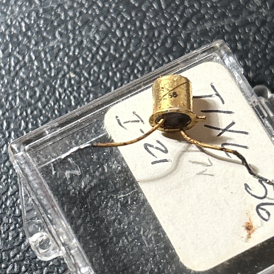 Texas Instrument TIXL-56  Silicon avalanche photodetector (untested) - image 2 of 4