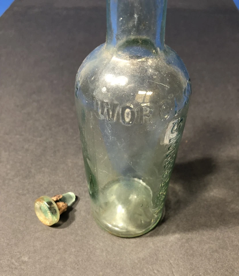 Tapón de vidrio para botella verde Lea Perrins vintage y corcho 906 K circa años 1880-1920 Foto 2 de 4