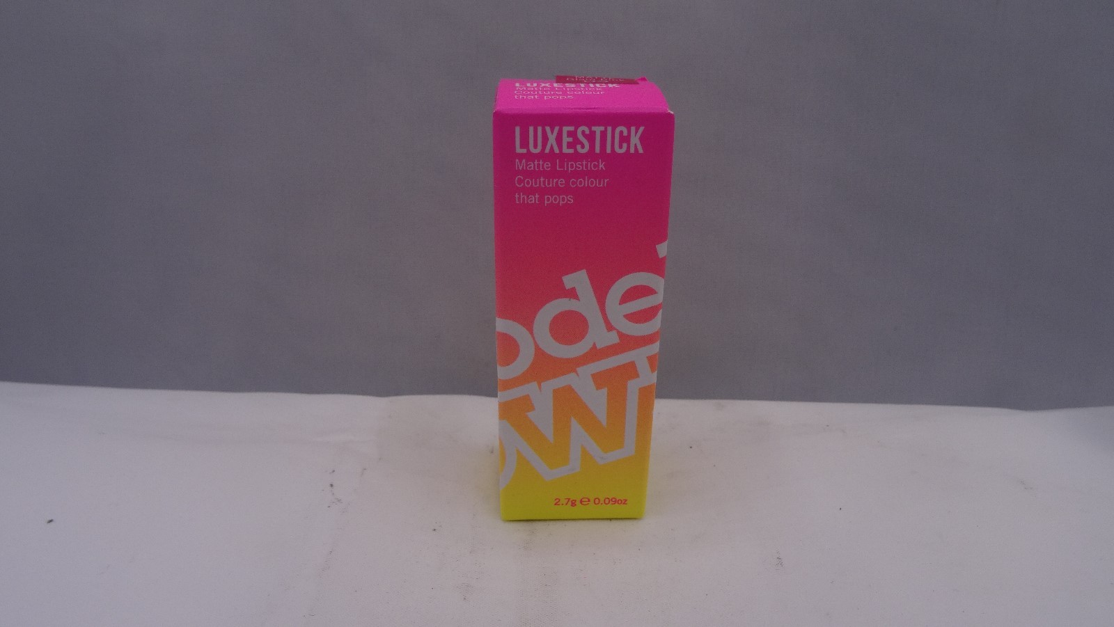 Губная помада Models Own Luxestick Matte - 03 Матовая гламурно-розовая - Новая в упаковке