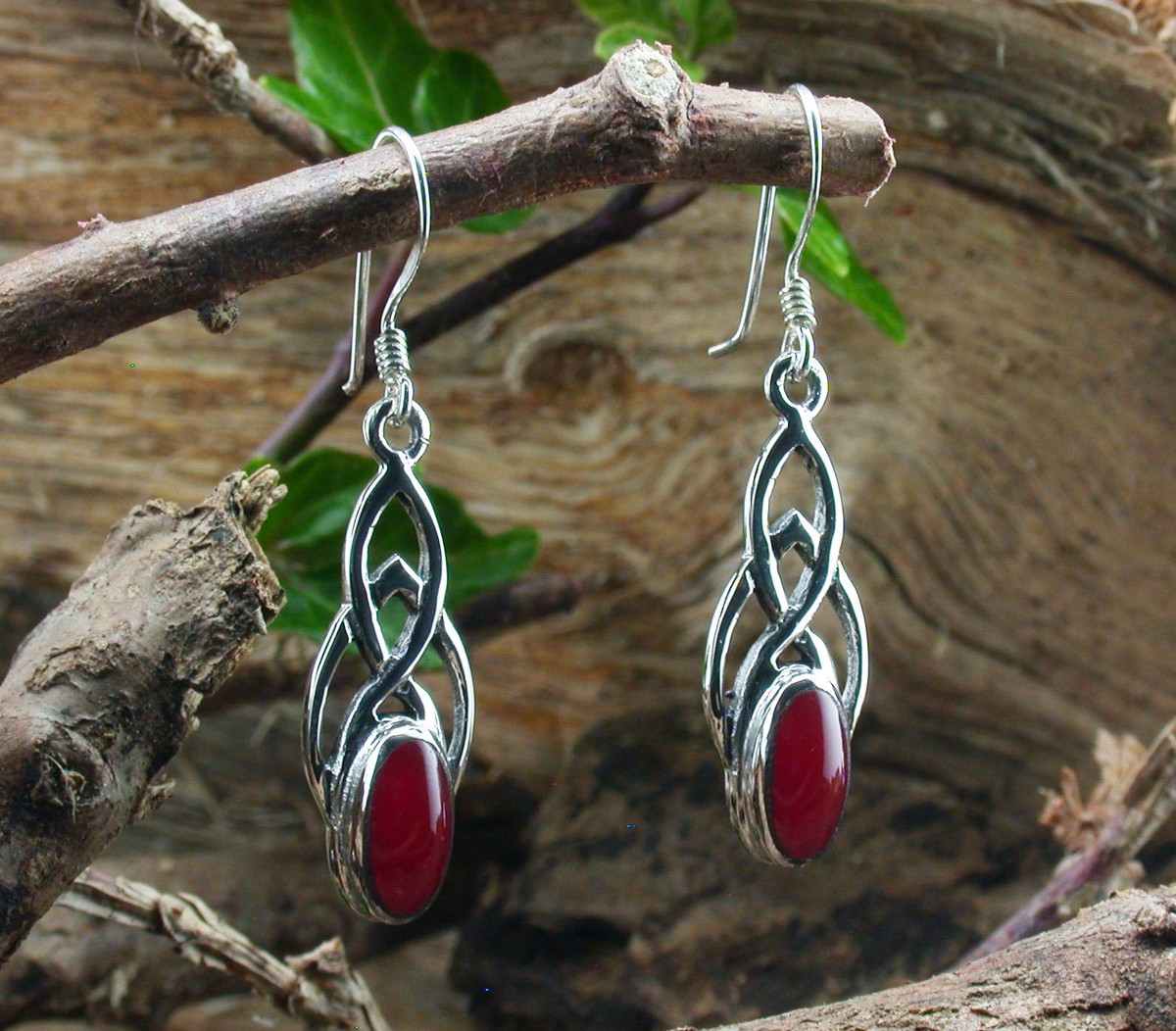 925 Sterling Silber keltische Ohrhänger mit Karneol rot mittel