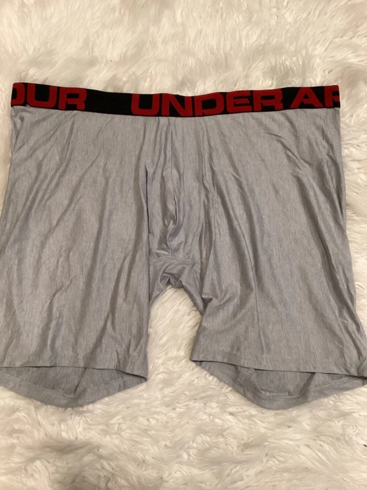 1 Under Armour Ropa Interior Boxer 5XL Entrepierna Breve 5” a 7” $8.5/cada uno Foto 3 de 4