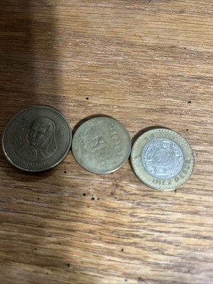 1000 Pesos 1988 Juana De Asbaje-100 Pesos 1988V. Carranza-10 Pesos2017