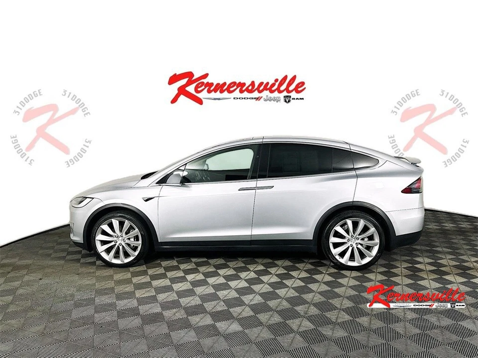 2017 Tesla Model X 75D - Image 4 of 4