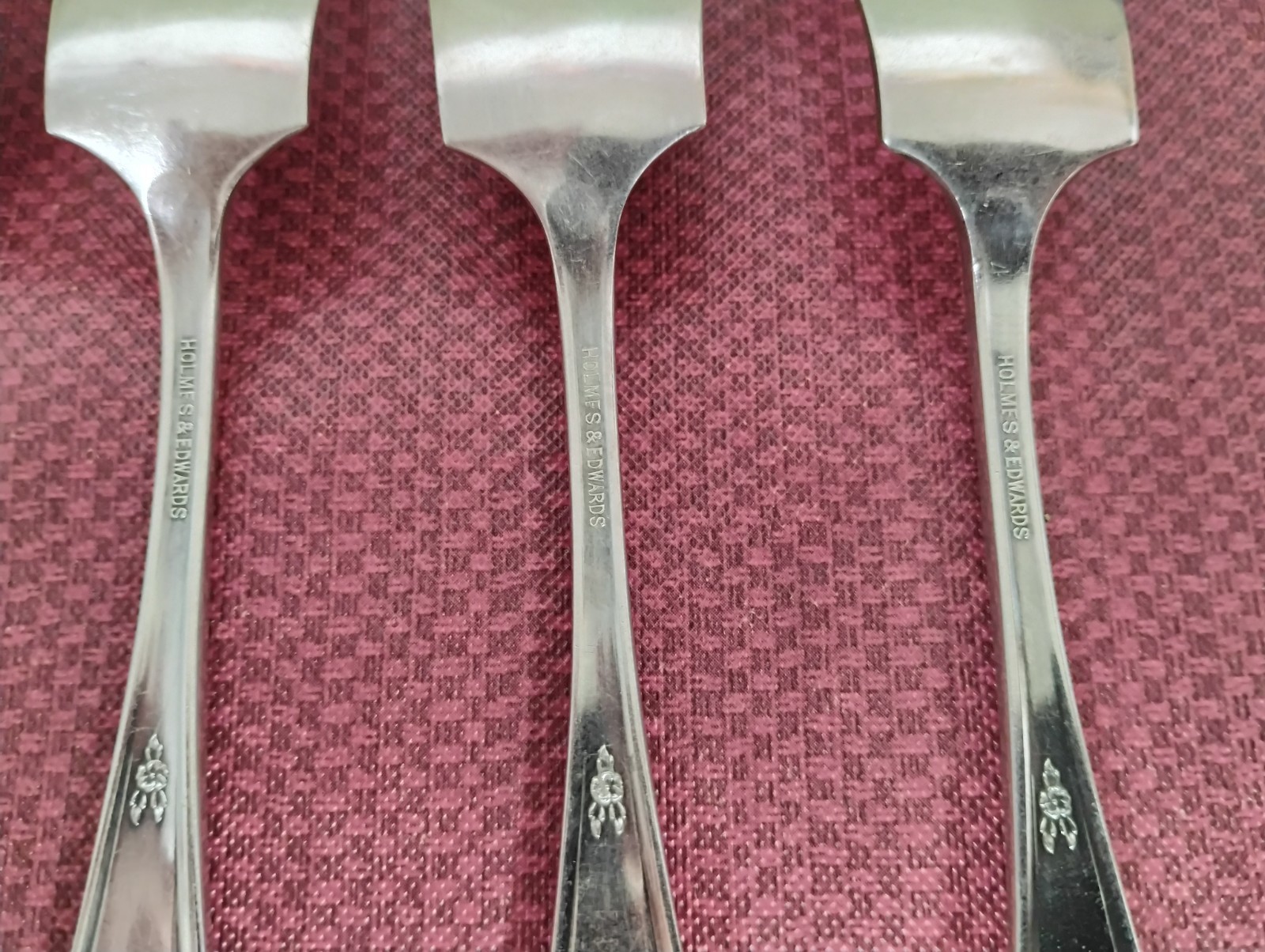 JAMESTOWN Salad Forks Holmes & Edwards 6pc Silverplate Vintage 1916-1926