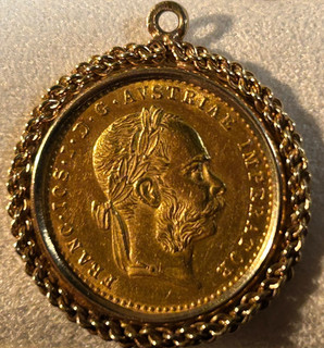Colgante moneda de oro austríaco de 1 ducado de Francisco José I de 1915