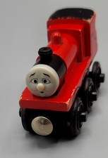 JAMES GOES BUZZ BUZZ Engine 1999 1st Edition, THOMAS Wooden Train GUC Rare