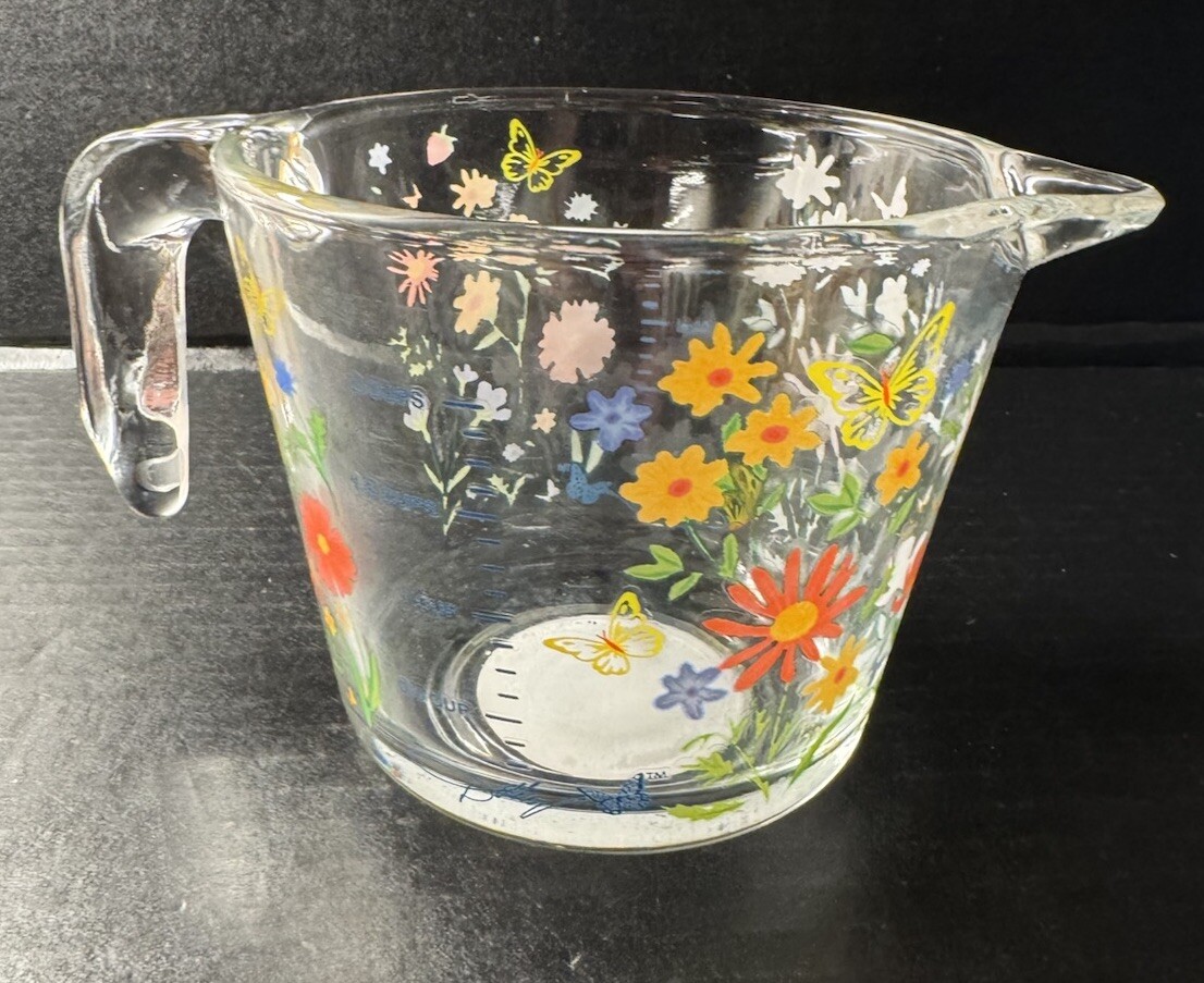 NEW 🦋 Dolly Parton 🦋 Clear Glass Measuring Cup - Handle Wildflowers