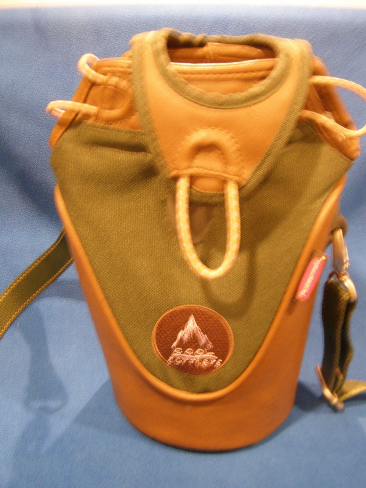 Rubbermaid Cool Carrier 2 Liter Water Bottle Tote Brown Leather Green