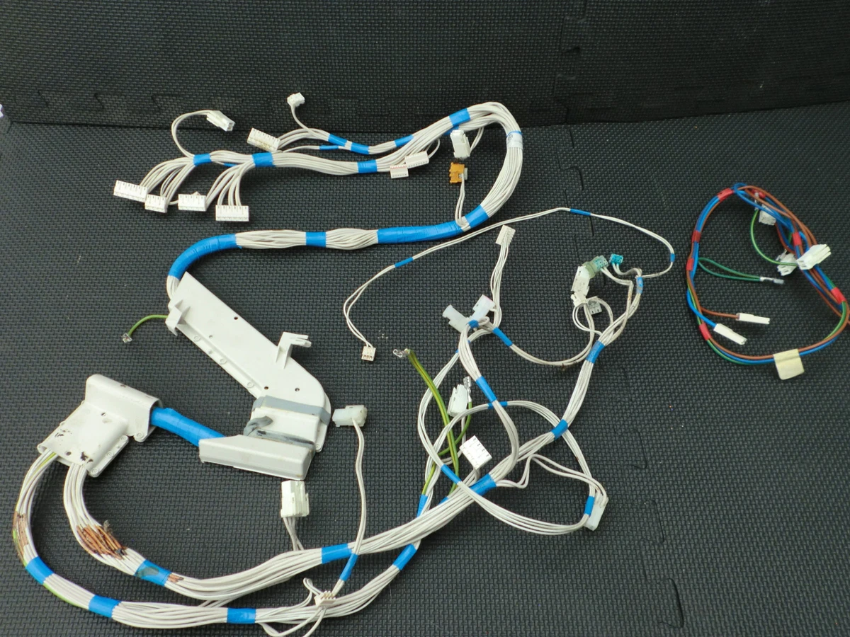 G1220 SC Miele Dishwasher Wiring Loom x 2 with all connectors Item 26 21