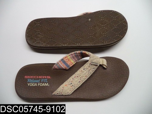 Size 10.5 Women's Skechers Brown Asana 