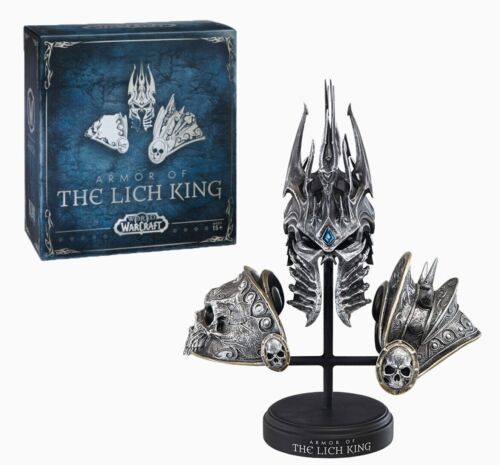 World of Warcraft Armor of the Lich King Helmet & Armor Figure Set Blizzard - Picture 1 of 7
