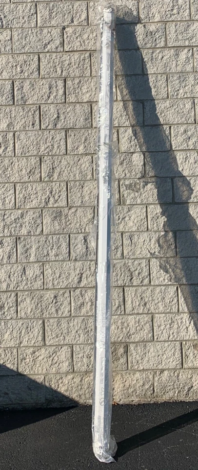 Elite 屏幕 VMAX2 135 英寸电动投影屏幕 VMAX135XWV2 - 本地拾音器! — 第 2/4 张图片