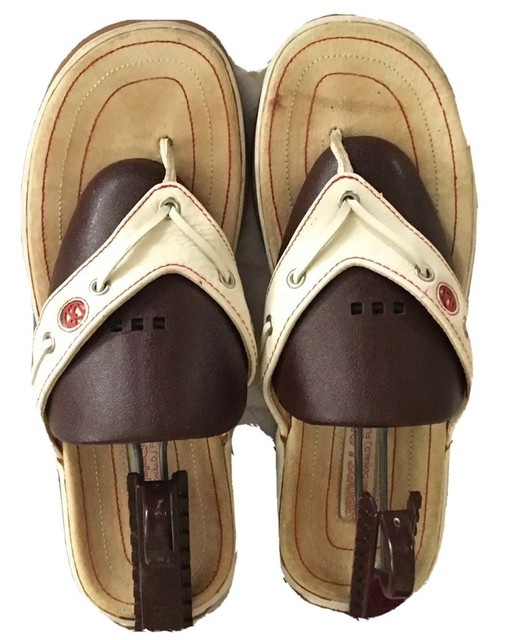 donald pliner flip flops