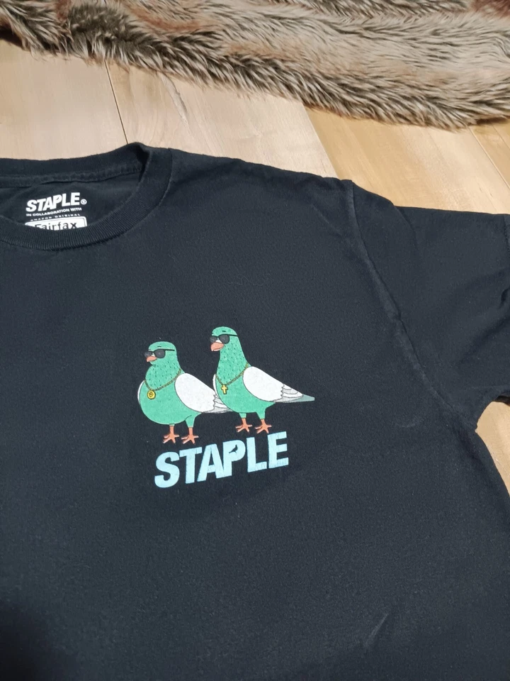 Camiseta Jeff Staples X Fairfax PopUp AMAZON TV Complexcon Negra Talla M Letrina Rara*  Foto 2 de 4