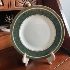 Royal Doulton VanBorough H4992 Green Bread Plate 6.5” EUC