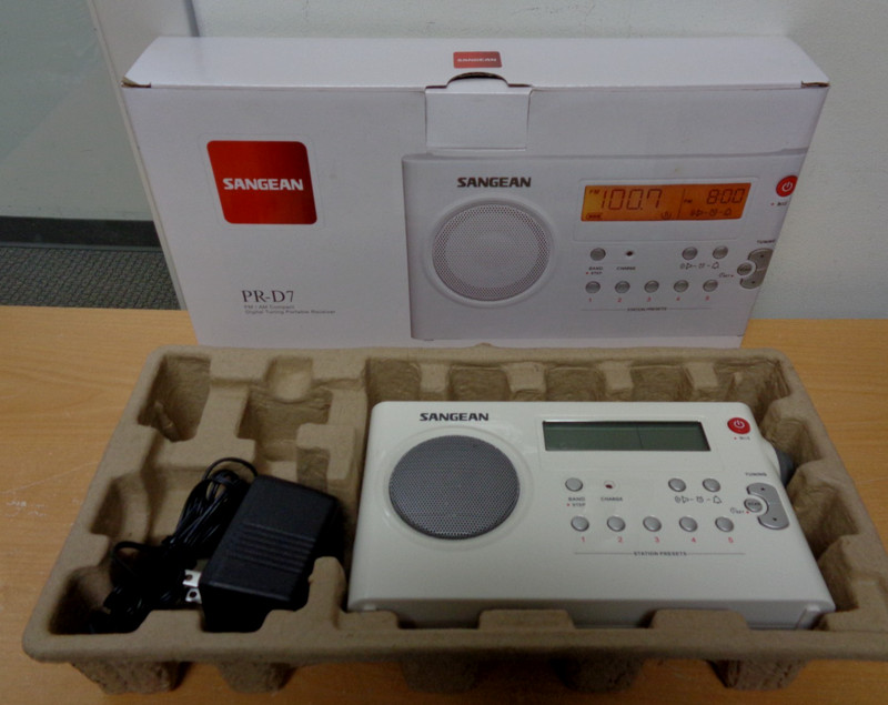 Sangean PR-D7 AM/FM Digital Rechargeable Portable white Radio