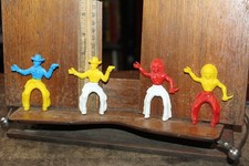 Vintage Lot of 4 Cowboys  Indians Native American Plastic Soldiers MPC