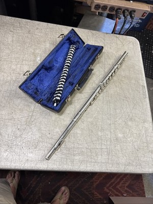 EMERSON EF1 Closed Hole ''Traditional'' Silver Flute w/Case & C Foot - Student