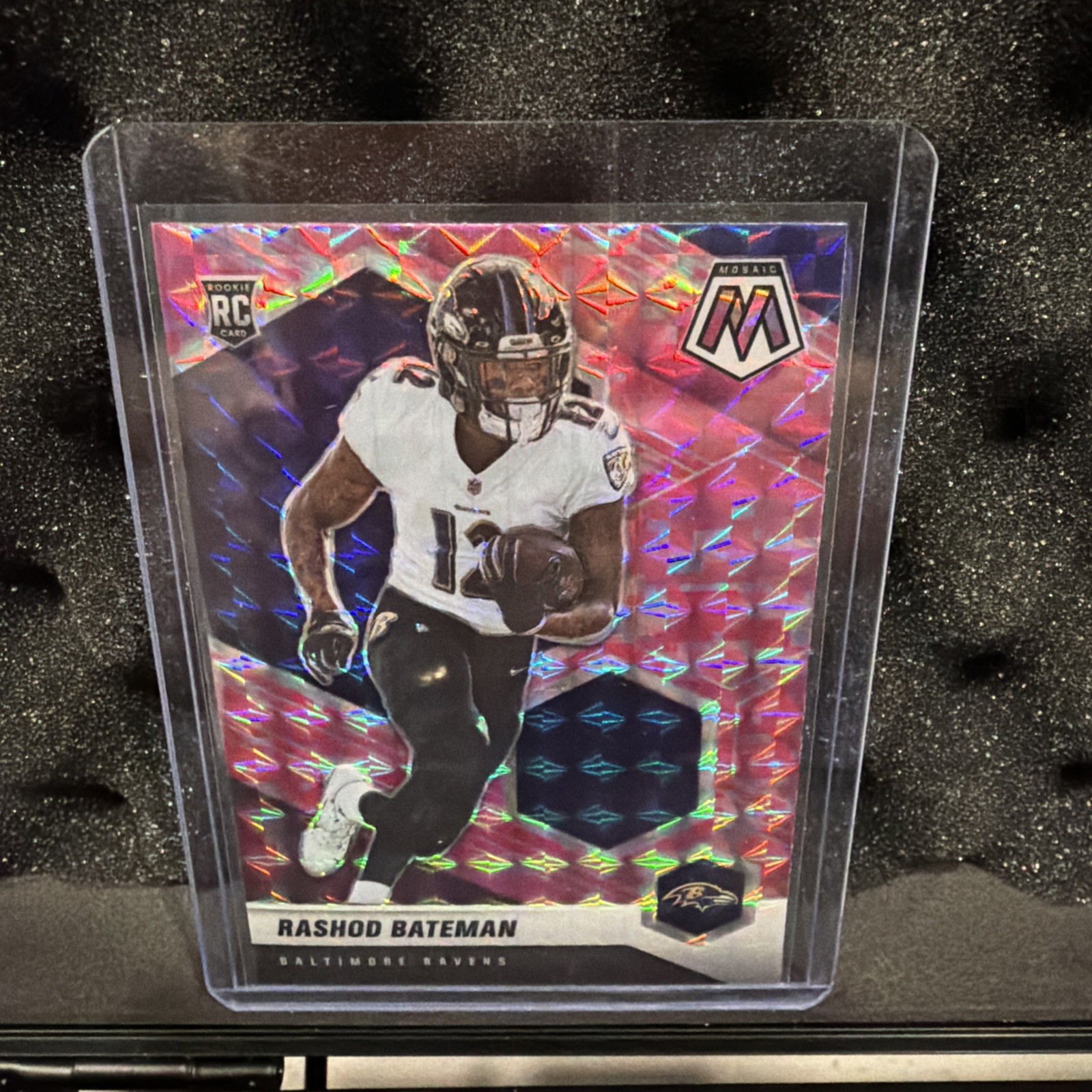 2021 Panini Mosaic - Rookies Rashod Bateman #310 Camo Pink Mosaic Prizm (RC)