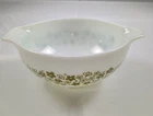 Vintage Pyrex 443 Spring Blossom Cinderella Bowl 2.5 Qt White Green Flowers 70s