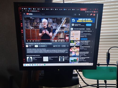 ViewSonic VA702b LCD Monitor, Used in Very Good Condition - Picture 2 of 6