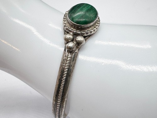 VINTAGE SOLID SILVER NORBET JOHNSON MALACHITE NAVAJO BRACELET BANGLE - Picture 3 of 12