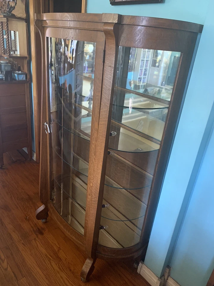 Armário Curio antigo de vidro curvo com chave original RARO - Imagem 3 de 4