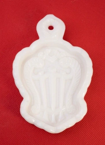 Imperial Glass Harp Spoon Rest Vintage White Milk Glass Lyre 008