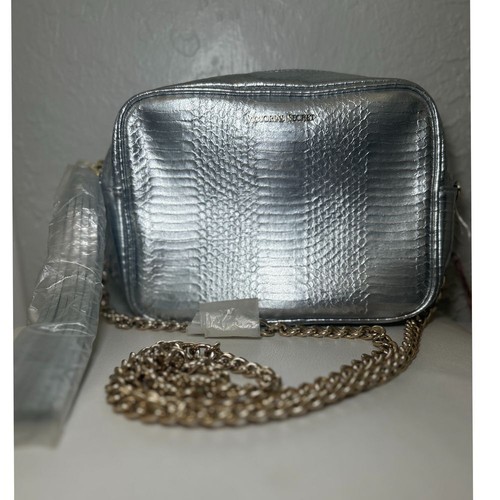 Zeen Italy Metallic Leather Tassel bag Silver - Maison et Vie