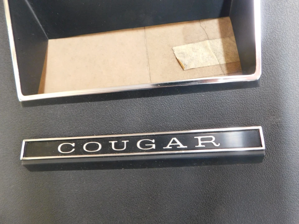 Nuevo de Lote Original Ford 1971 1972 1973 Mercury Cougar tablero bisel moldura XR7 Foto 4 de 4
