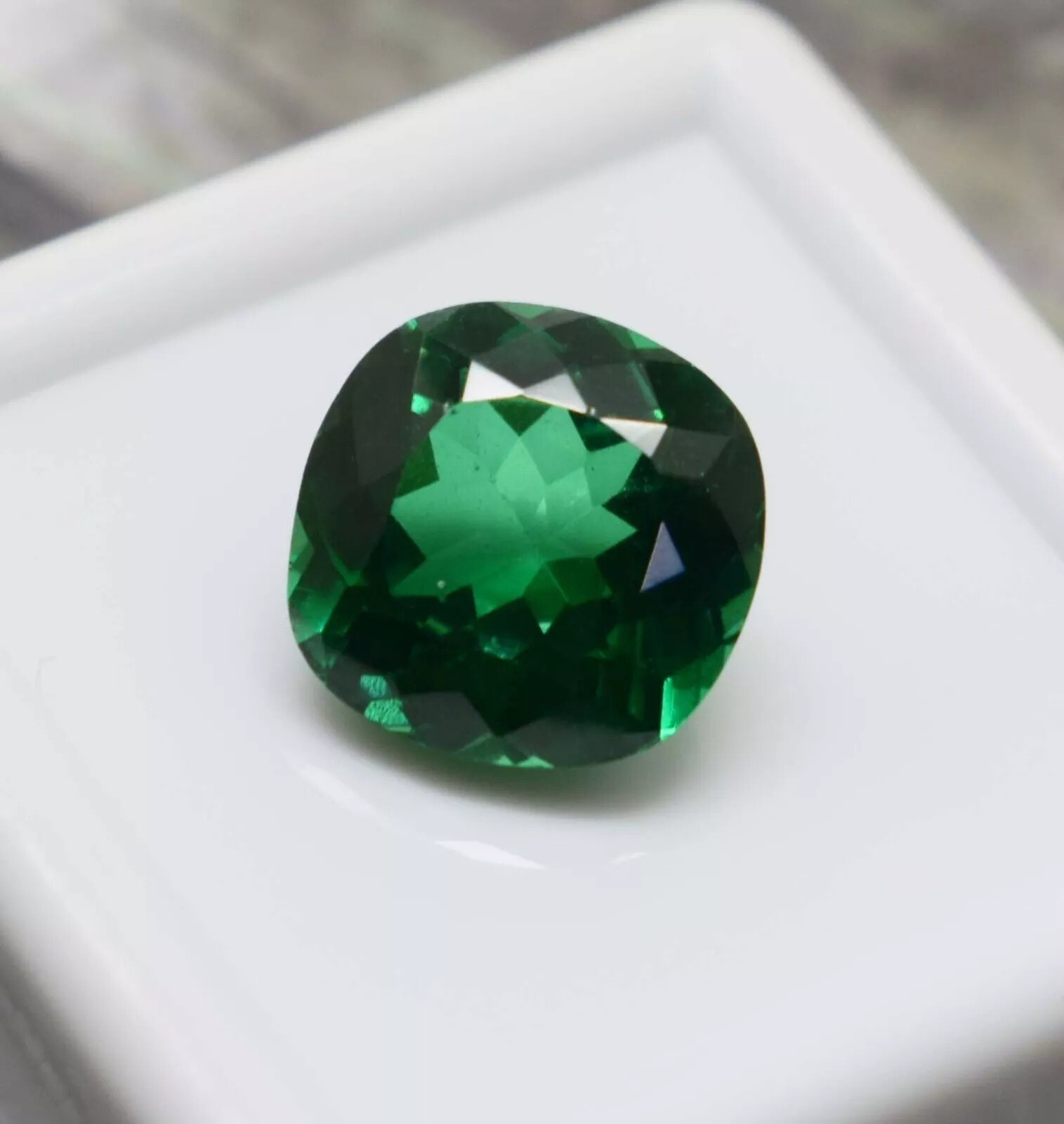 10 CT+ Natural Colombian Green Emerald Cushion Loose Certified Gemstones Cut