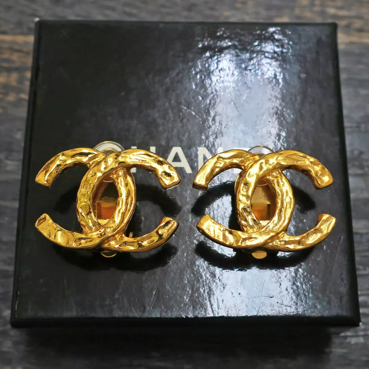 Earrings Chanel Black in Gold plated - 19677398