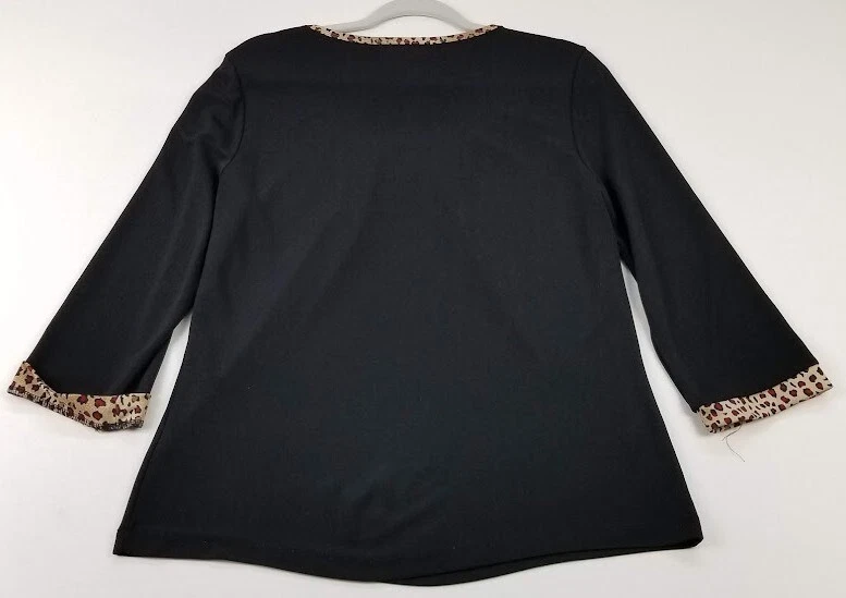 Blusa informal de esquina para mujer extra grande negra con ribete de leopardo cuello redondo manga 3/4 Foto 3 de 4