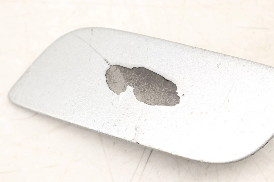 AUDI TT QUATTRO 2007-2010 - TAPA/cubierta arandela faros izquierda 8J0807753 Foto 2 de 4