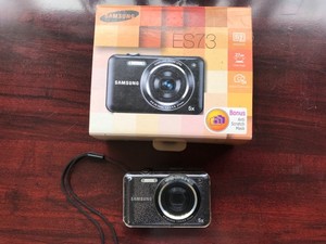 samsung es73 12.2 megapixels camera 5xzoom